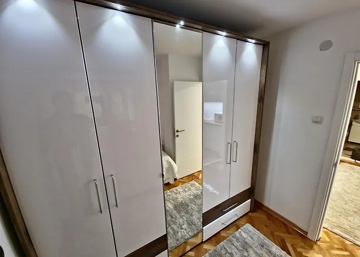 アパート Apartman Leskovac レスコヴァツ